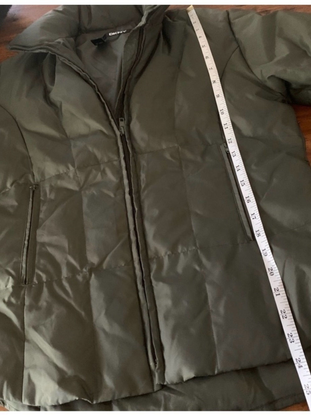 DKNY Duck Down Puffer Jacket Olive Green Stand Collar Full Zip Size M
Coat - Picture 7 of 8